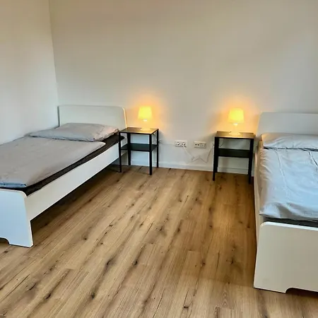 Monteur- Und Lingenfeld